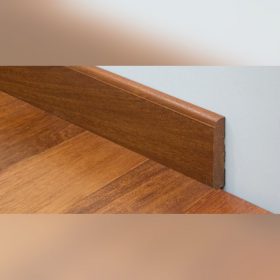 Len Tường gỗ căm xe