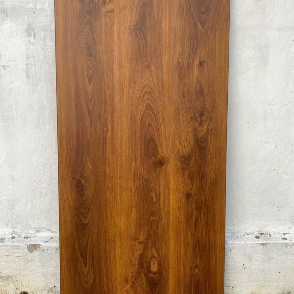 Sàn gỗ ShopHouse SH160 – ảnh trực diện mặt ván