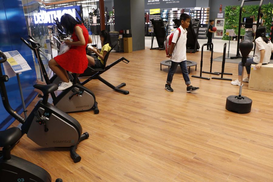 Decathlon Aeon Mall Tân Phú – sàn gỗ Indo HDF 12mm